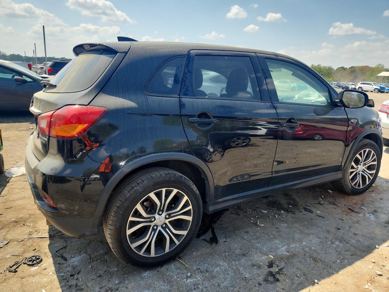 2018 Mitsubishi Outlander Sport Es - Фото 3