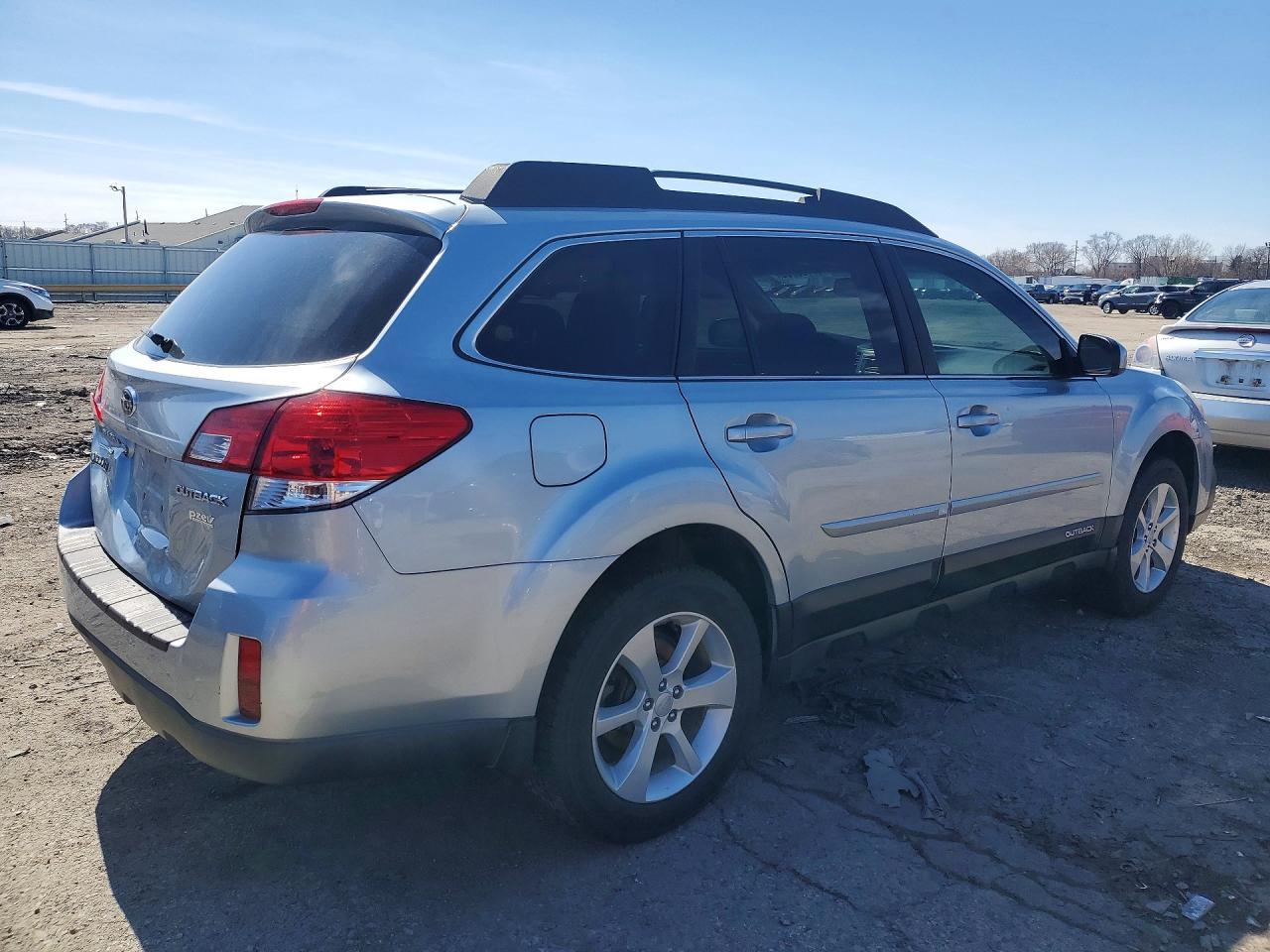 2013 Subaru Outback 2.5I Premium - Фото 3