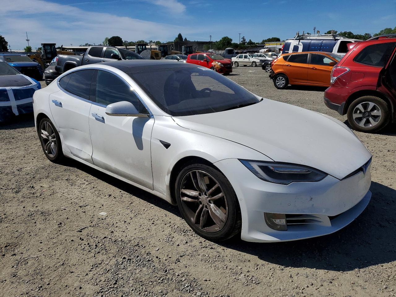 2016 Tesla Model S - Image 4