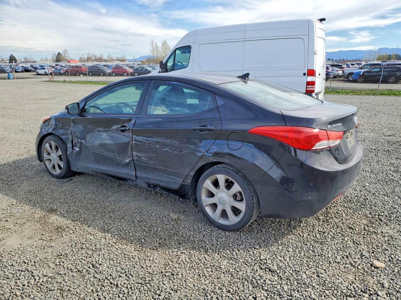 2012 Hyundai Elantra - Image 2