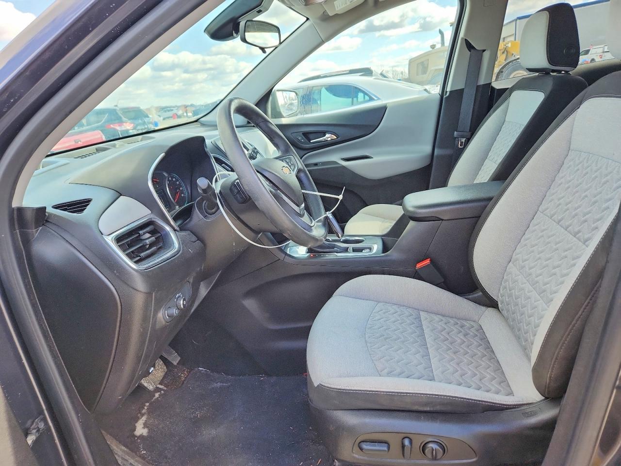 2022 Chevrolet Equinox Ls - Фото 7