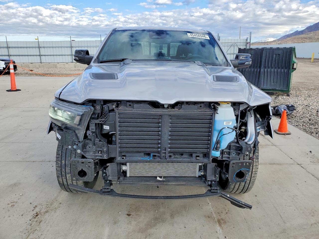 2025 Ram 1500 Laramie - Фото 5