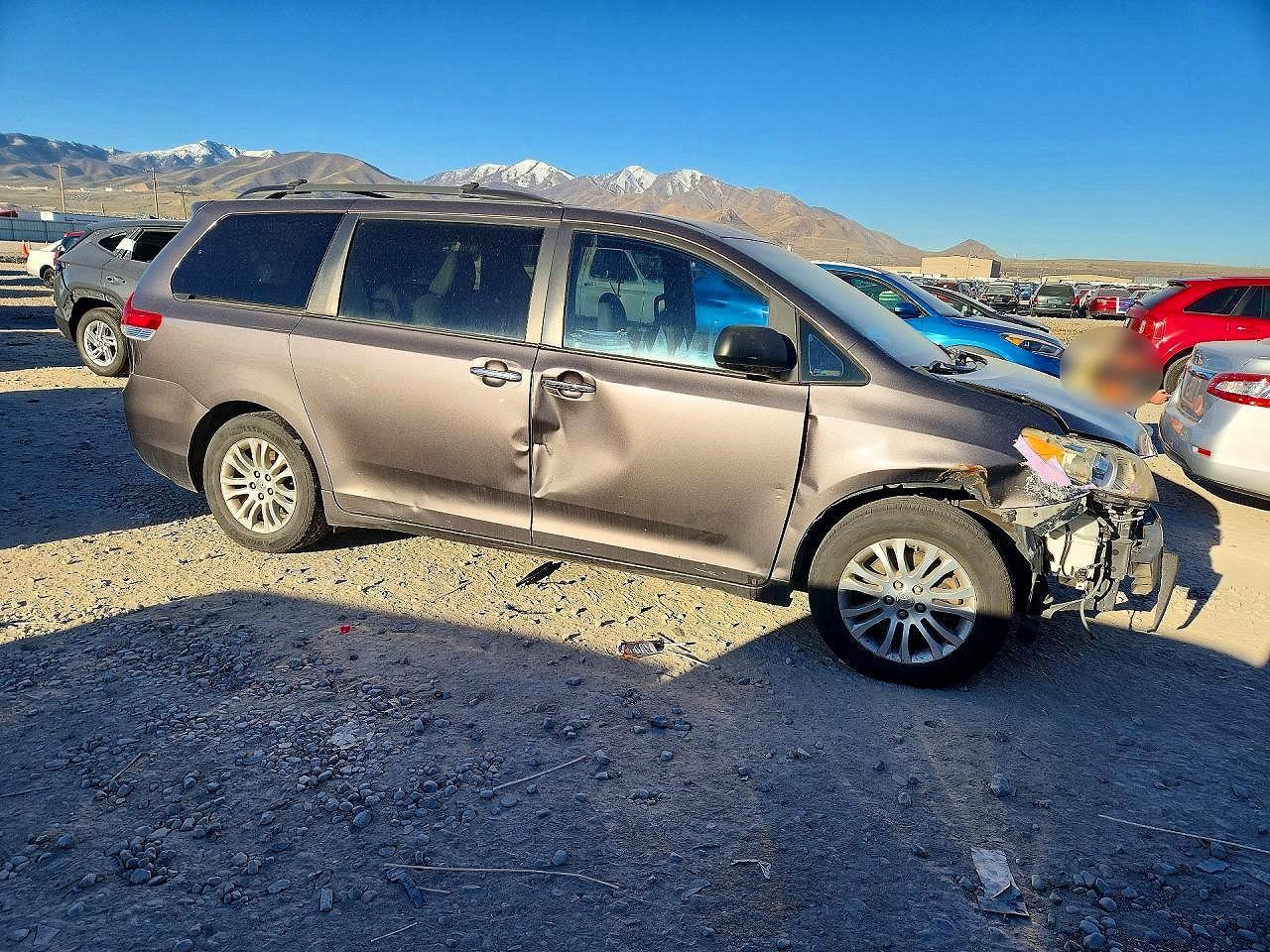 2012 Toyota Sienna Xle 8-Passenger - Фото 4