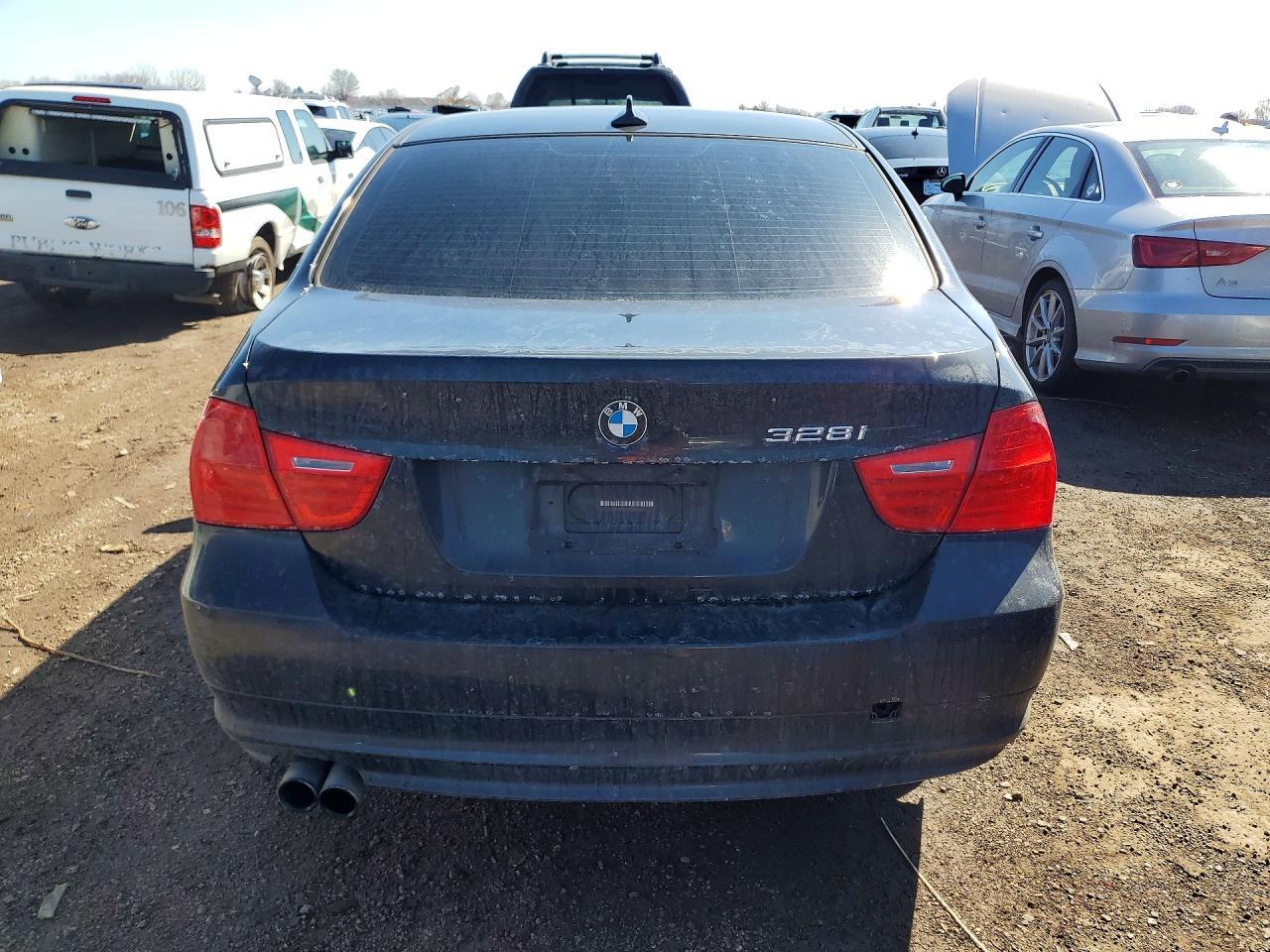 2011 BMW 328 Xi - Image 6
