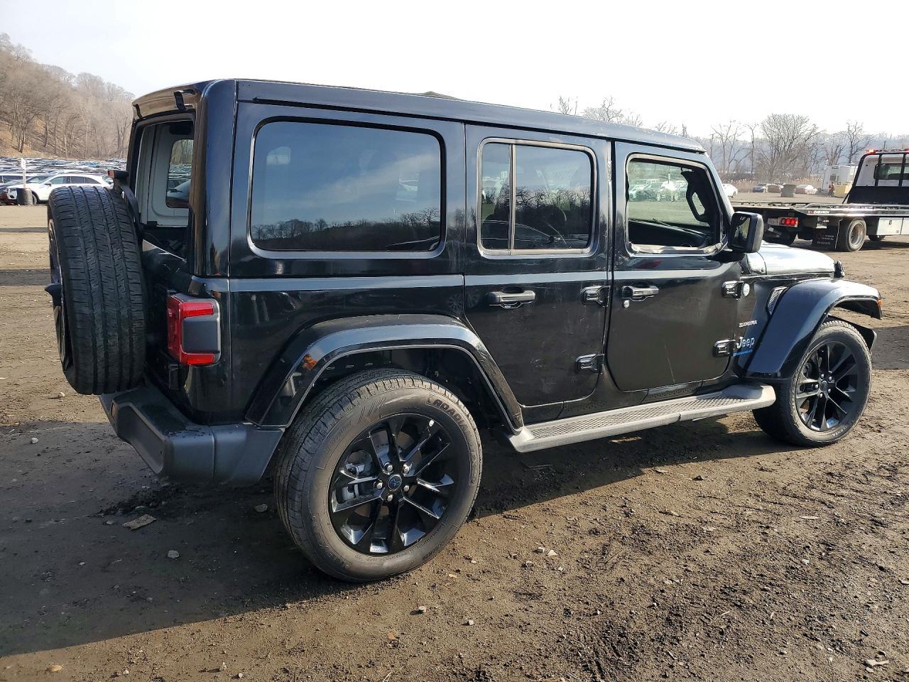 2024 Jeep Wrangler Sahara 4Xe - Фото 3