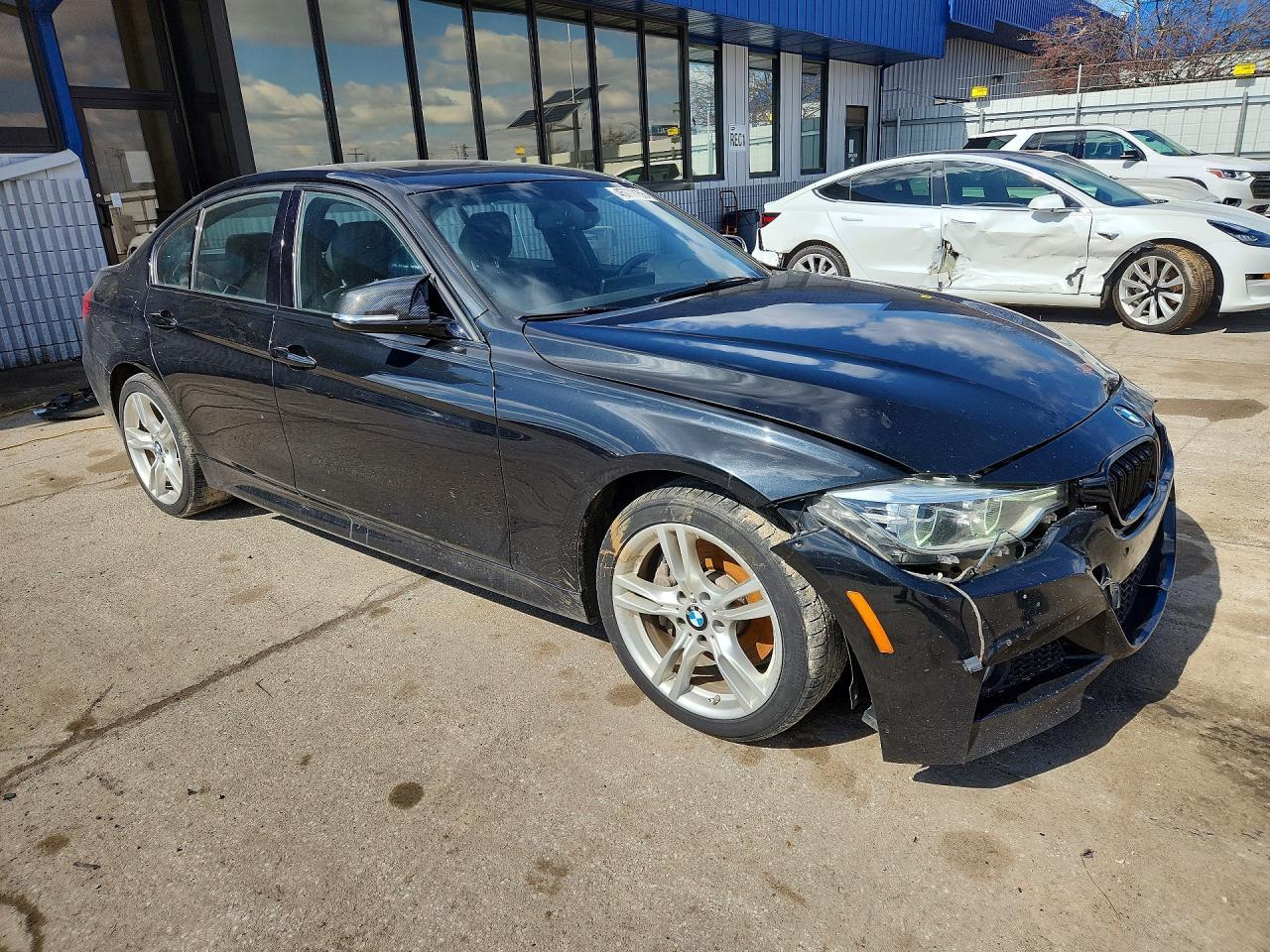 2017 BMW 330 Xi - Фото 4