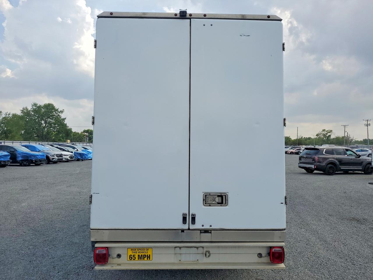 2021 Ford Transit Delivery Truck - Фото 6