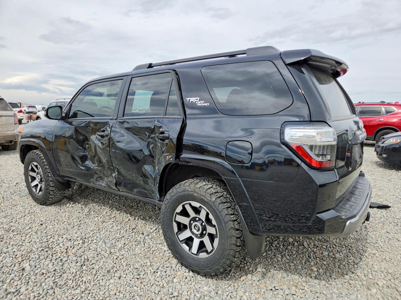 2022 Toyota 4Runner Trd Off-Road Premium - Image 2