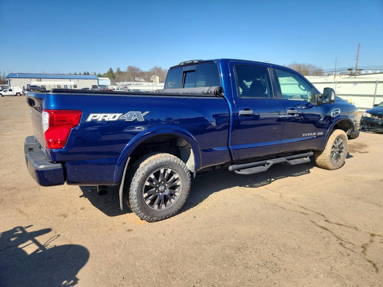 2017 Nissan Titan Xd Pro-4X 4Wd 5.0L V8 Tdsl - Фото 3