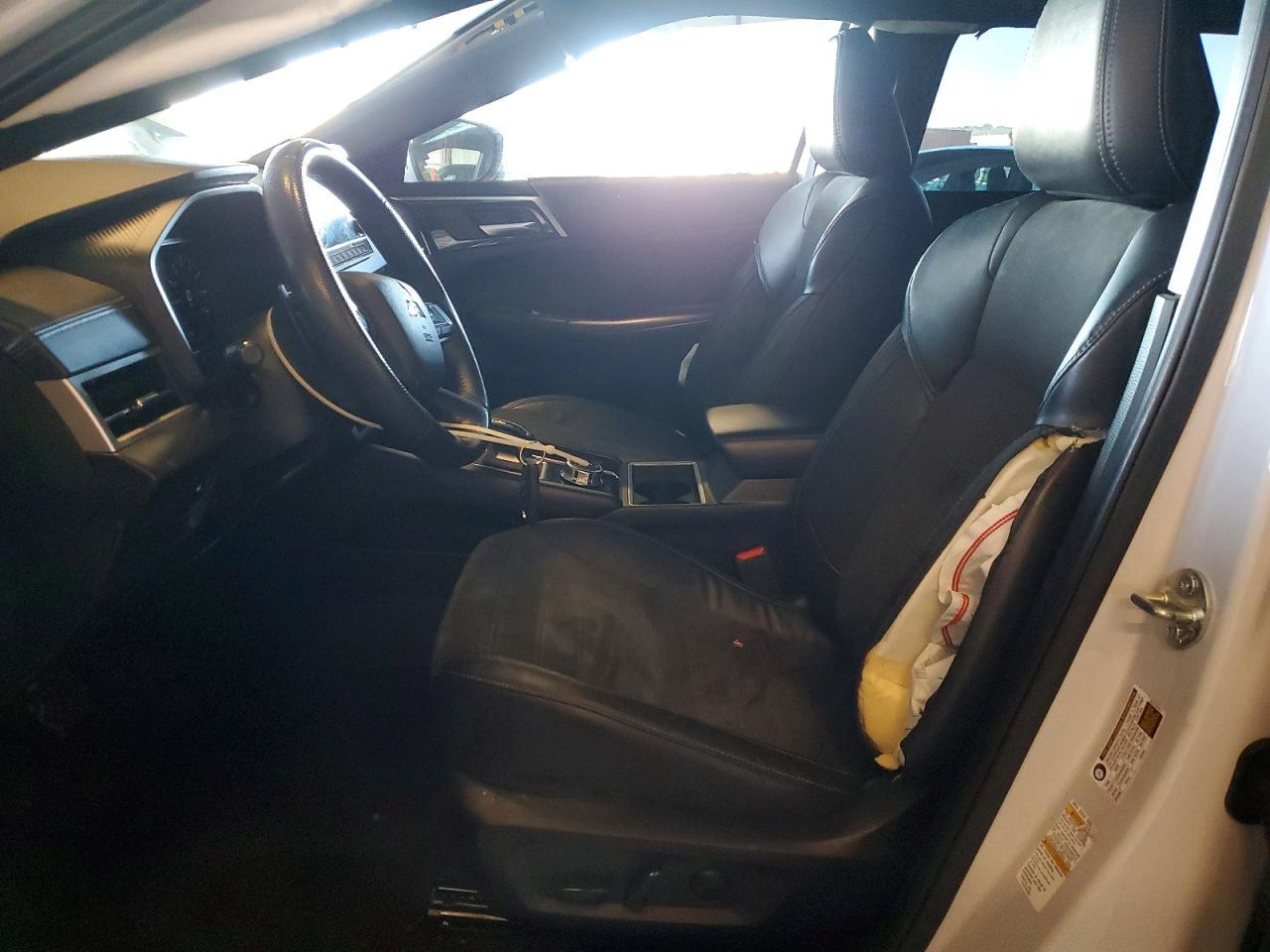 2023 Mitsubishi Outlander Se - Фото 7