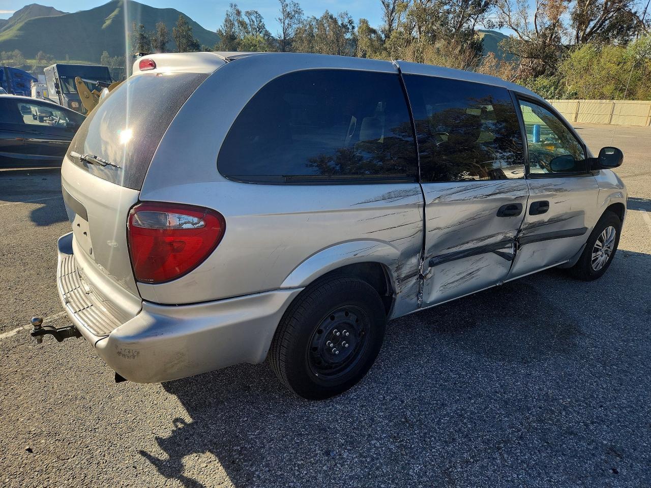 2005 Dodge Grand Caravan Se - Фото 3