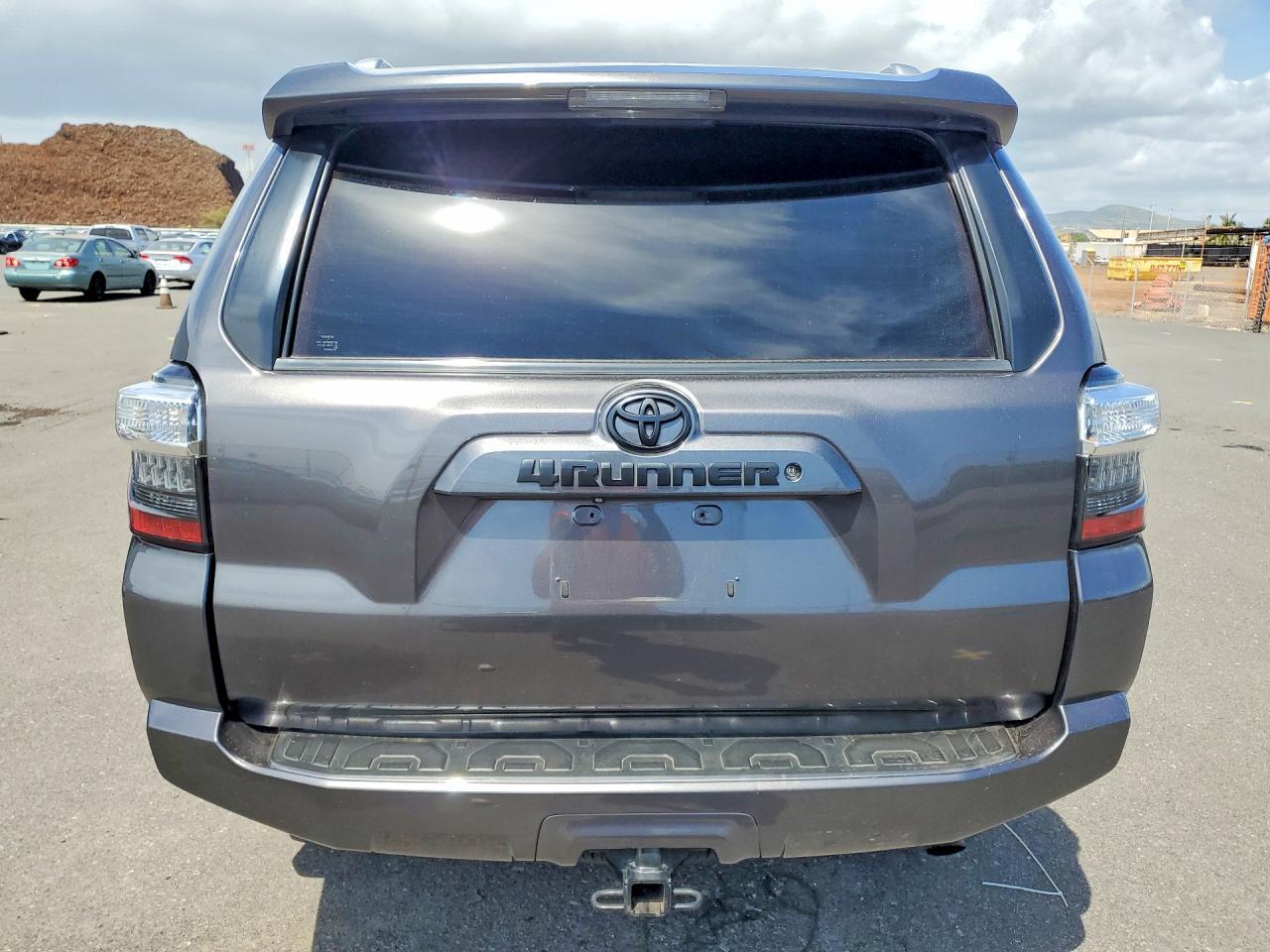 2014 Toyota 4Runner Sr5 - Image 6
