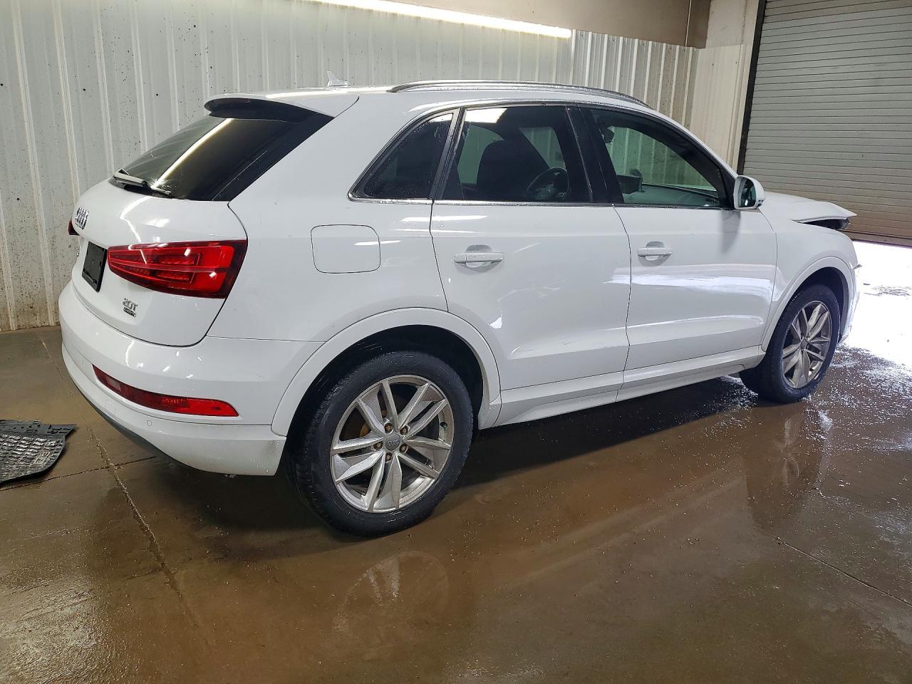 2016 Audi Q3 Premium Plus - Image 3