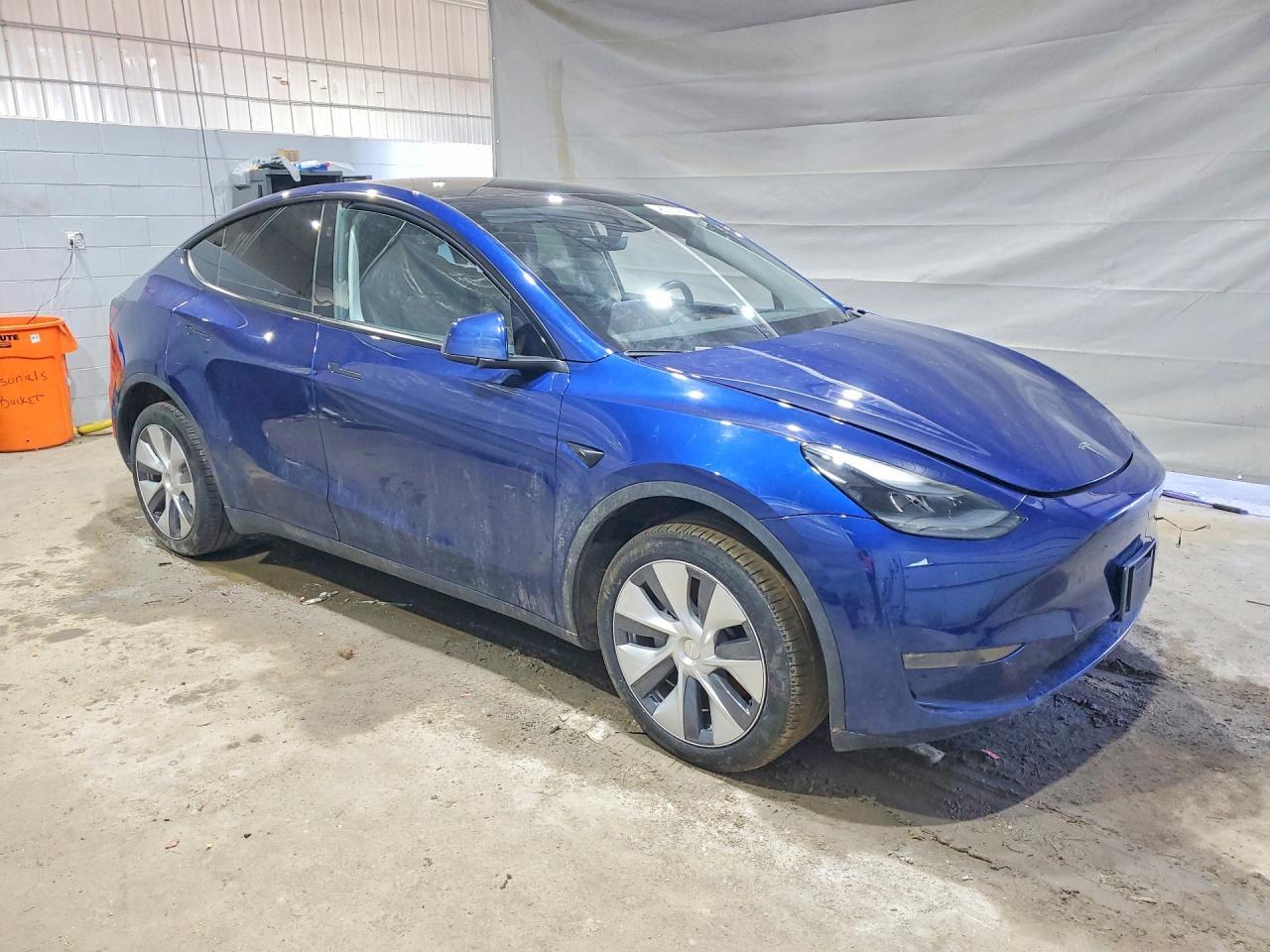 2023 Tesla Model Y - Image 4