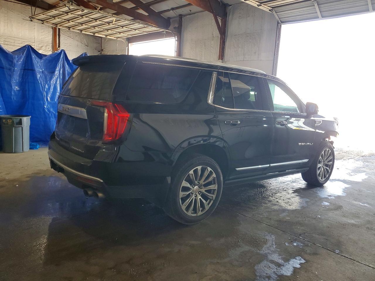 2021 GMC Yukon Denali - Фото 3