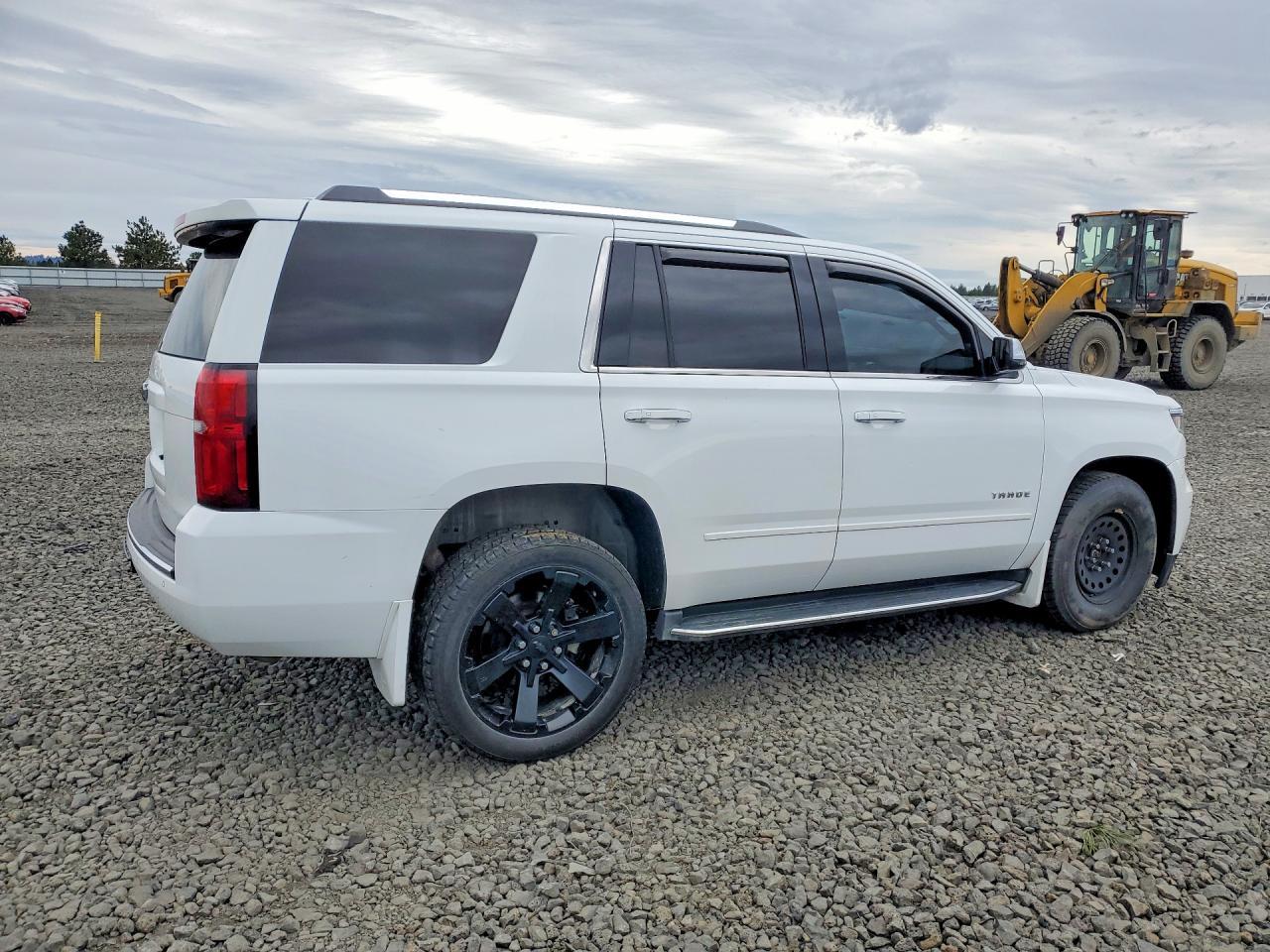 2017 Chevrolet Tahoe K1500 Premier - Фото 3