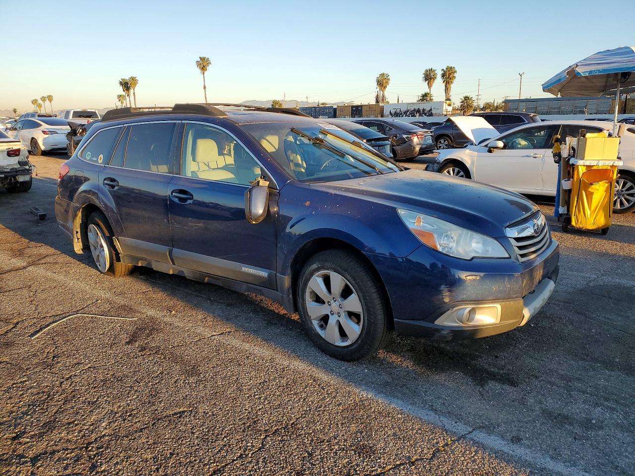 2010 Subaru Outback 2.5I Limited - Image 4