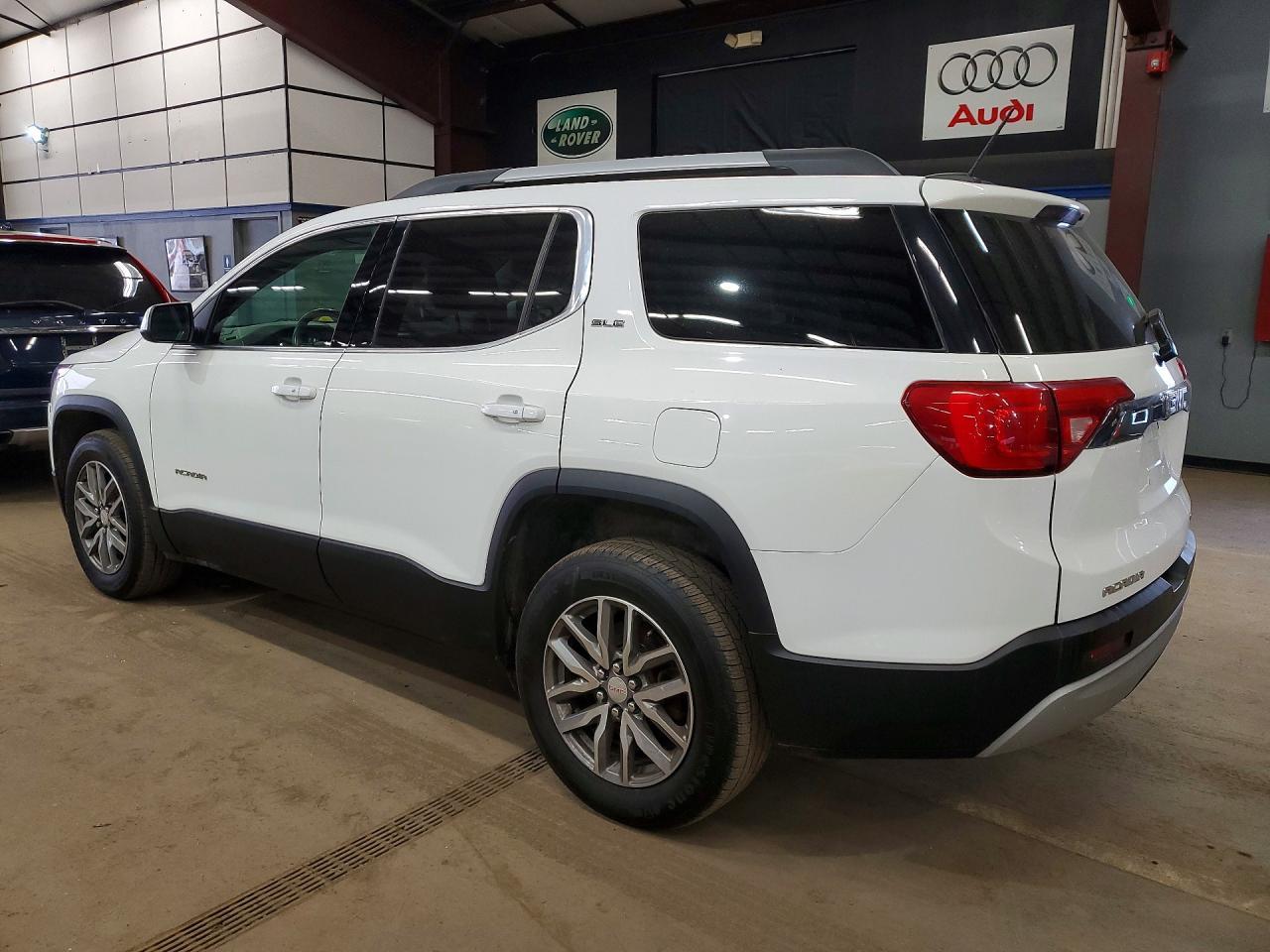2017 GMC Acadia Sle - Image 2