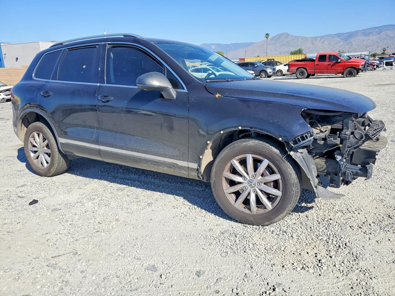 2015 Volkswagen Touareg V6 - Image 4