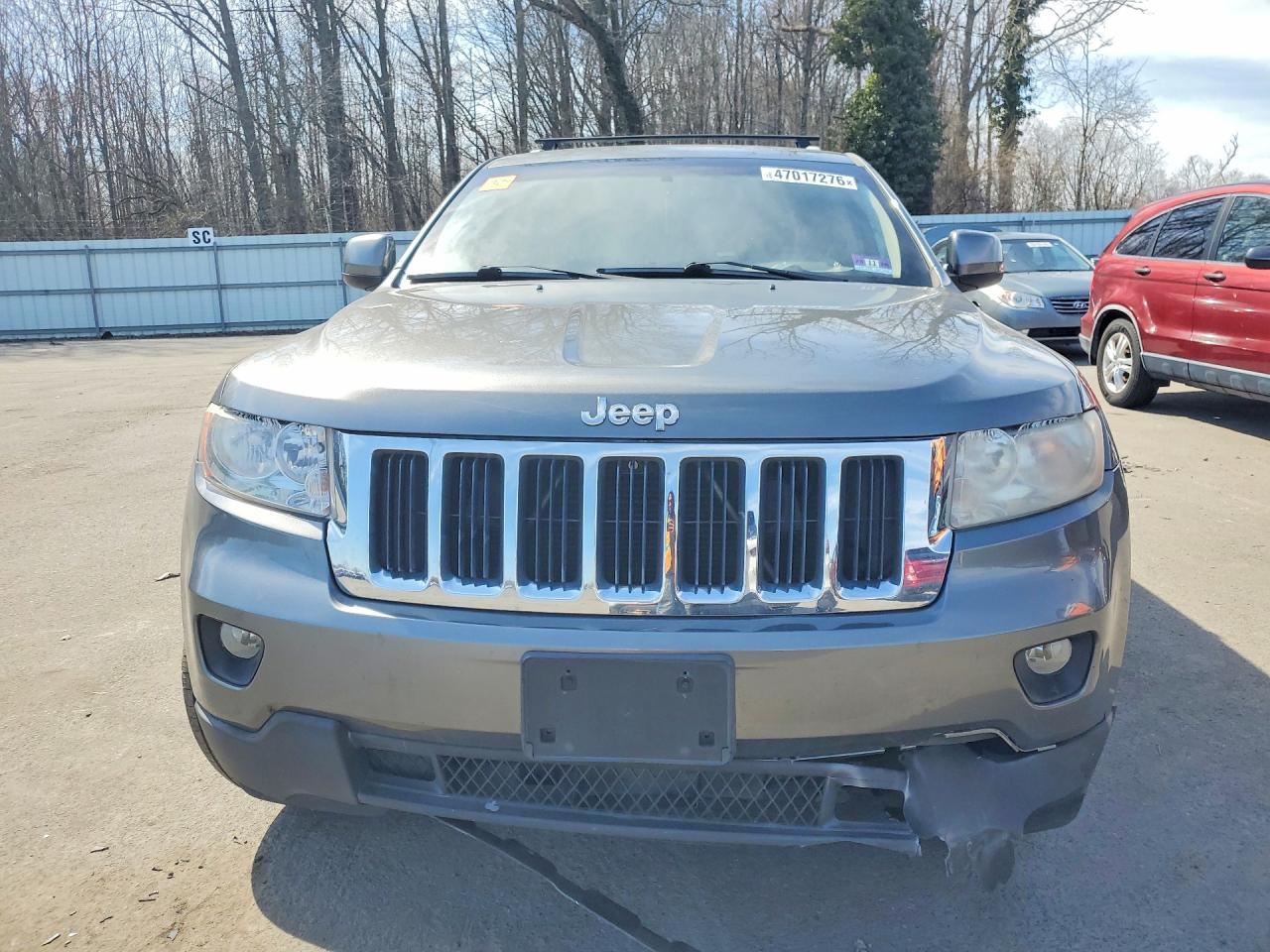 2012 Jeep Grand Cherokee Laredo - Image 5