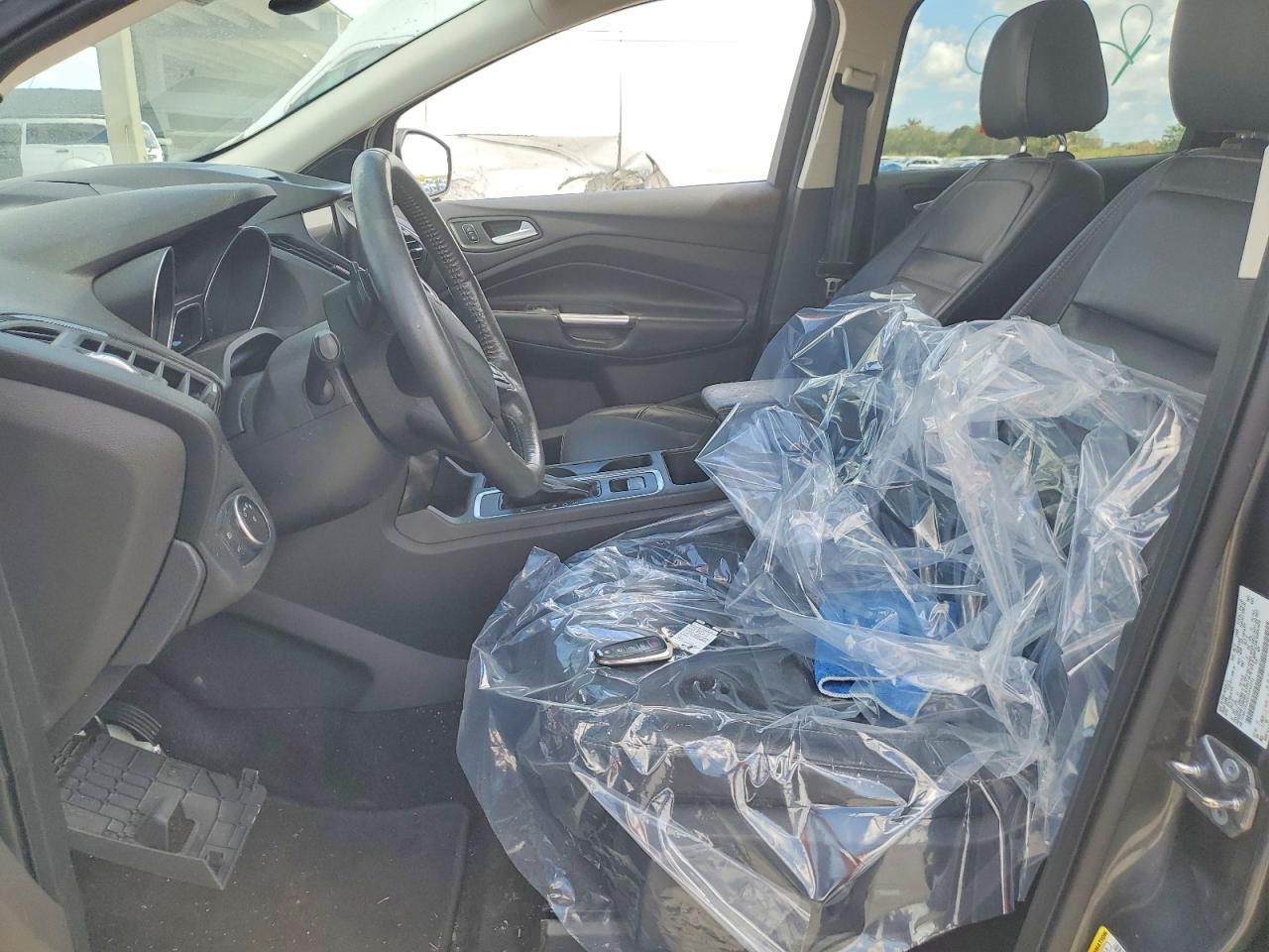 2017 Ford Escape Titanium - Image 7