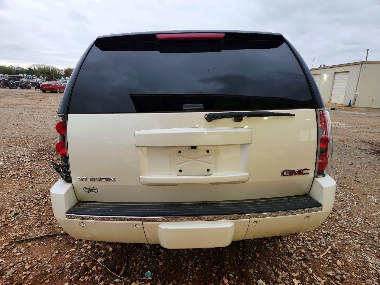 2013 GMC Yukon Denali - Фото 6