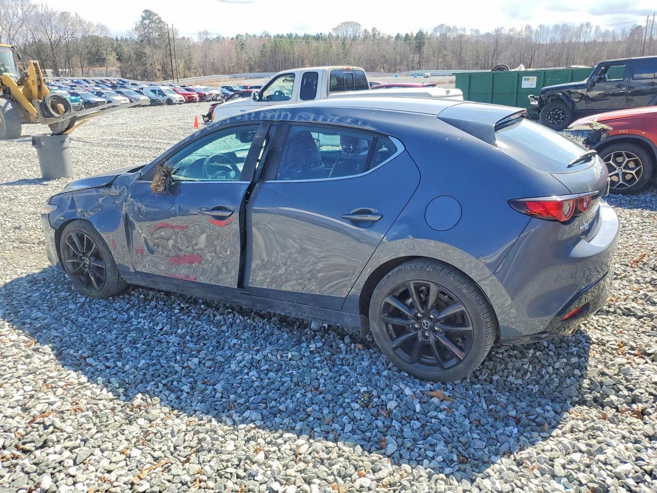2024 Mazda 3 Preferred - Image 2