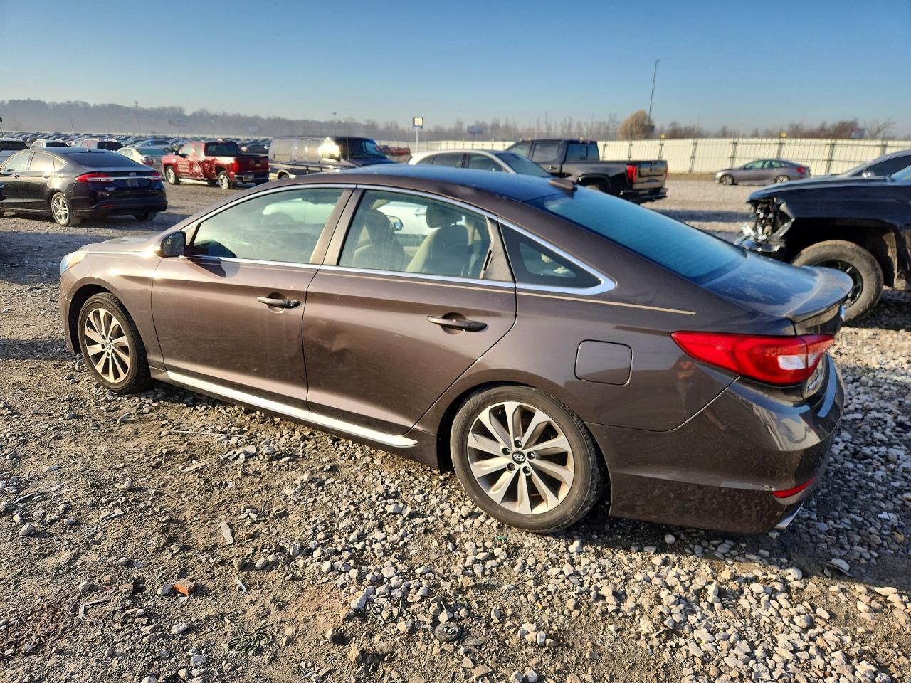 2015 Hyundai Sonata Sport - Фото 2