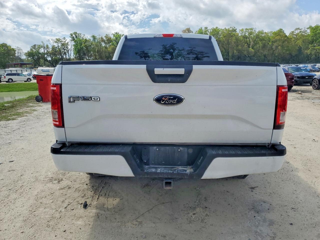 2016 Ford F150 Super Cab - Фото 6