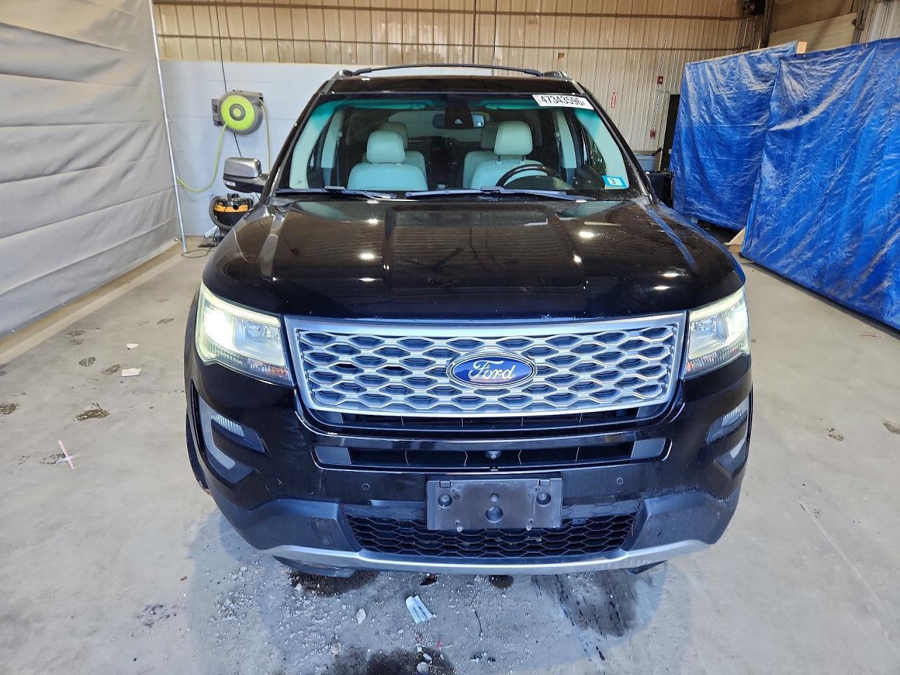 2016 Ford Explorer Platinum - Image 5