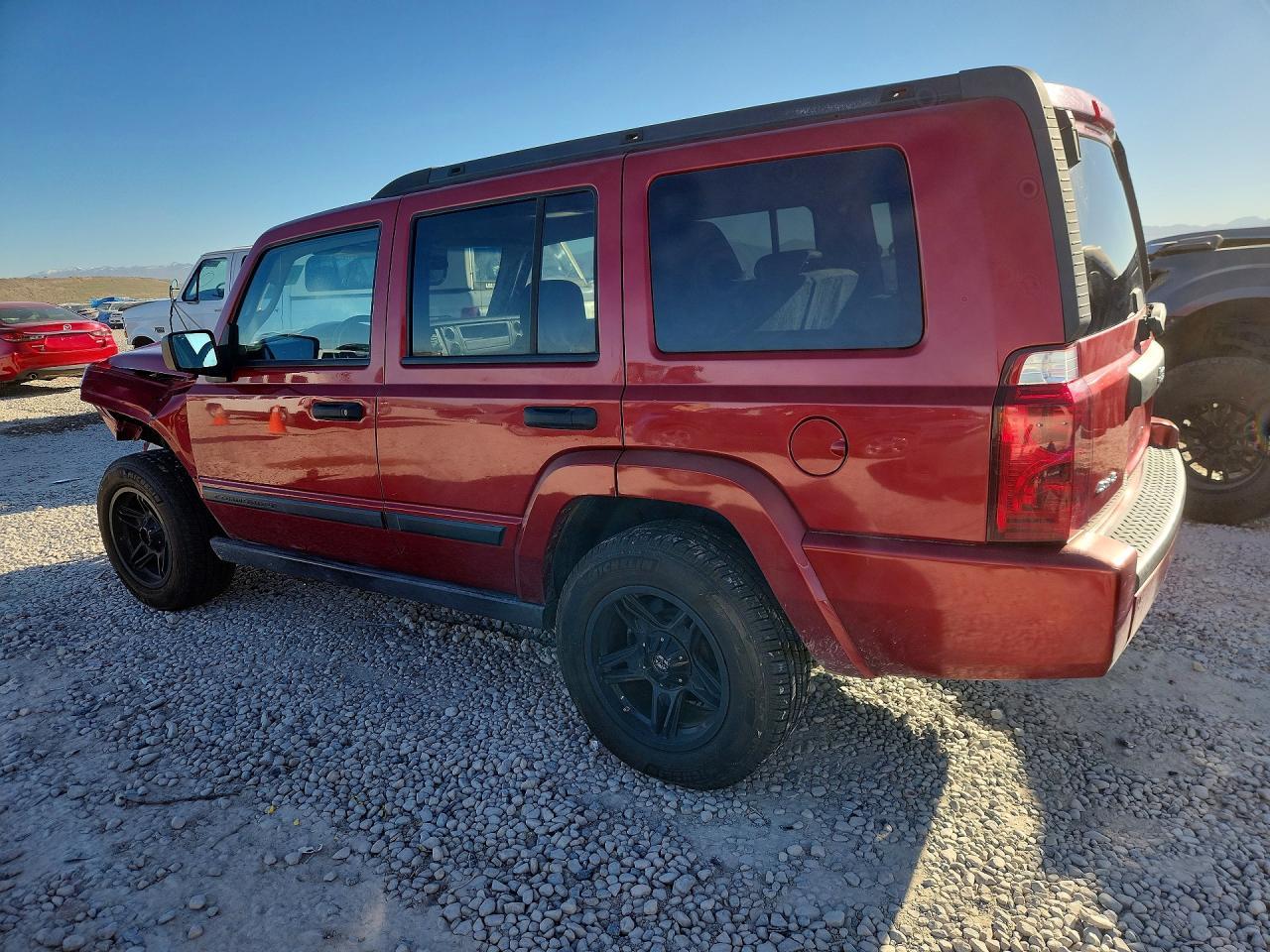 2006 Jeep Commander - Фото 2