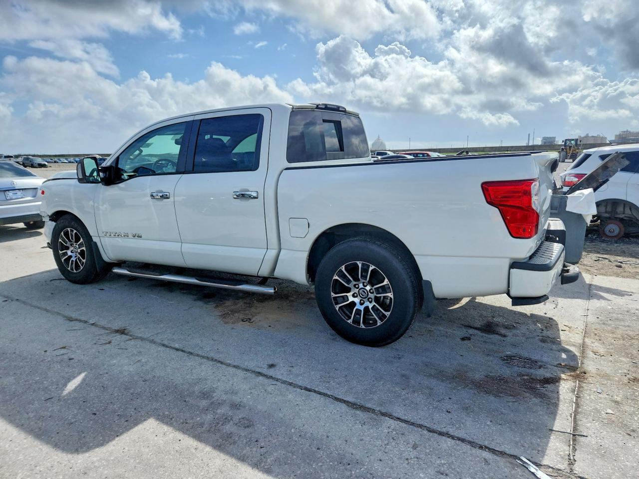 2020 Nissan Titan Sv - Фото 2