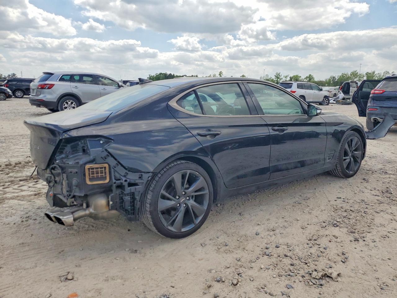 2023 Genesis G70 2.0T - Фото 3
