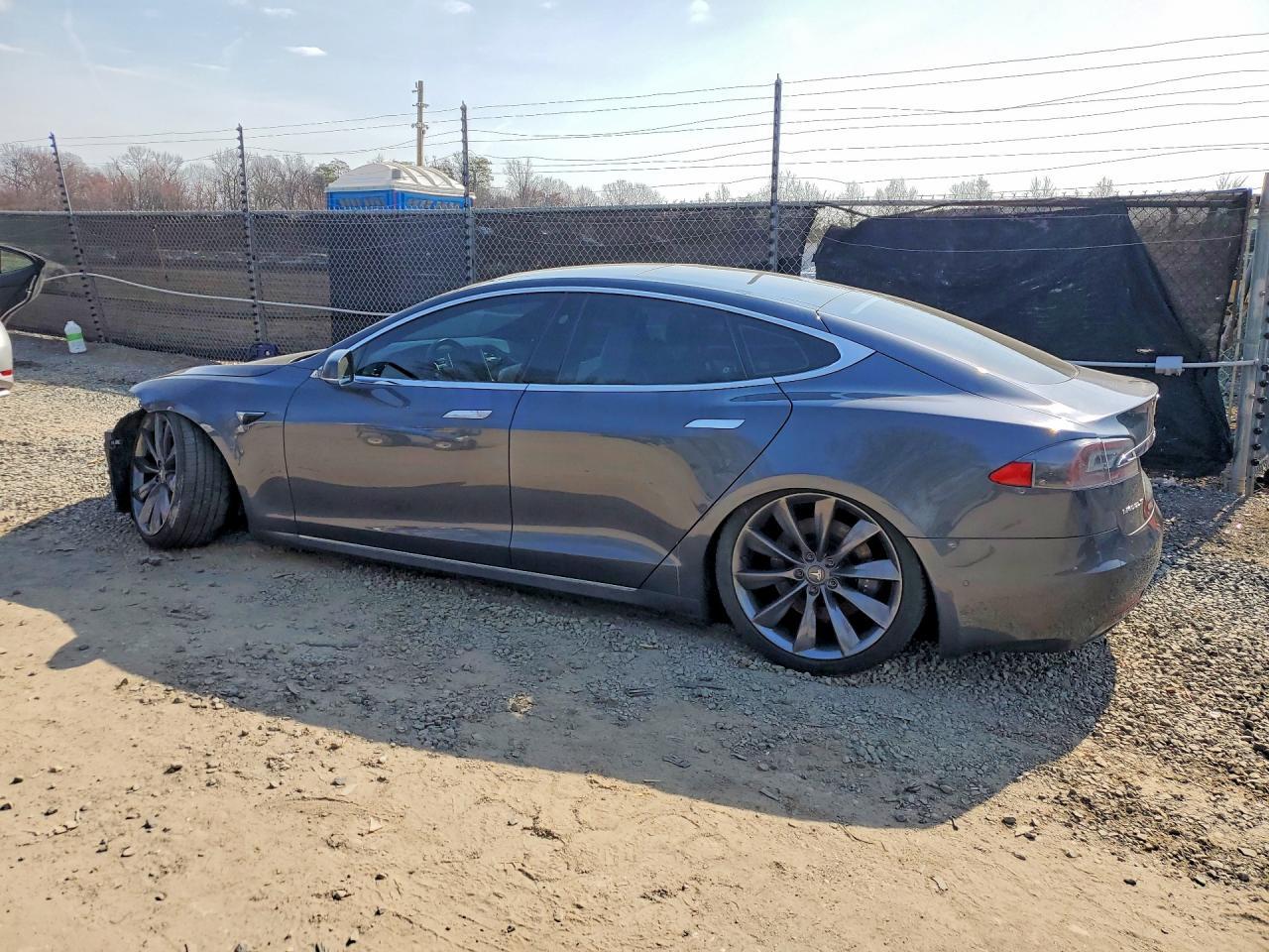 2017 Tesla Model S - Фото 2