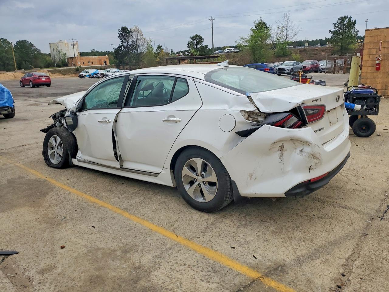 2015 Kia Optima Hybrid Base - Image 2