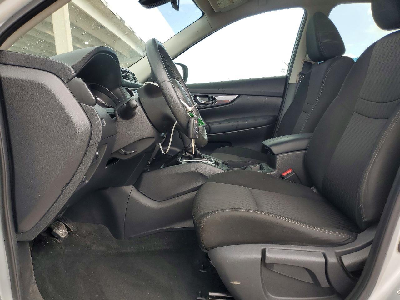 2019 Nissan Rogue S - Image 7