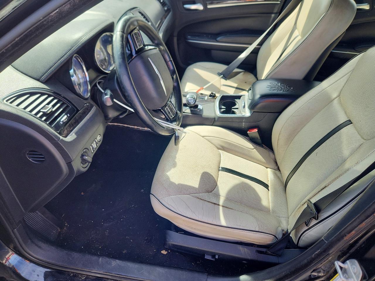 2014 Chrysler 300 - Фото 7