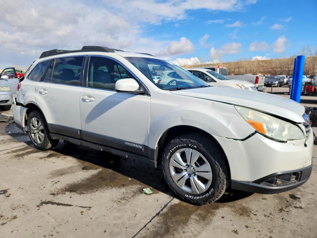 2010 Subaru Outback 2.5I - Фото 4
