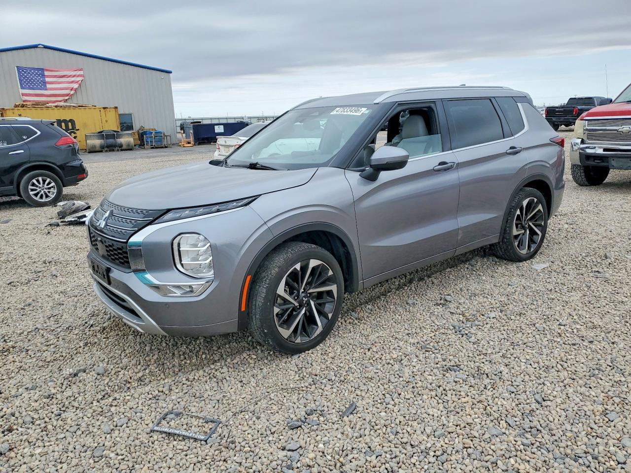 2022 Mitsubishi Outlander Sel