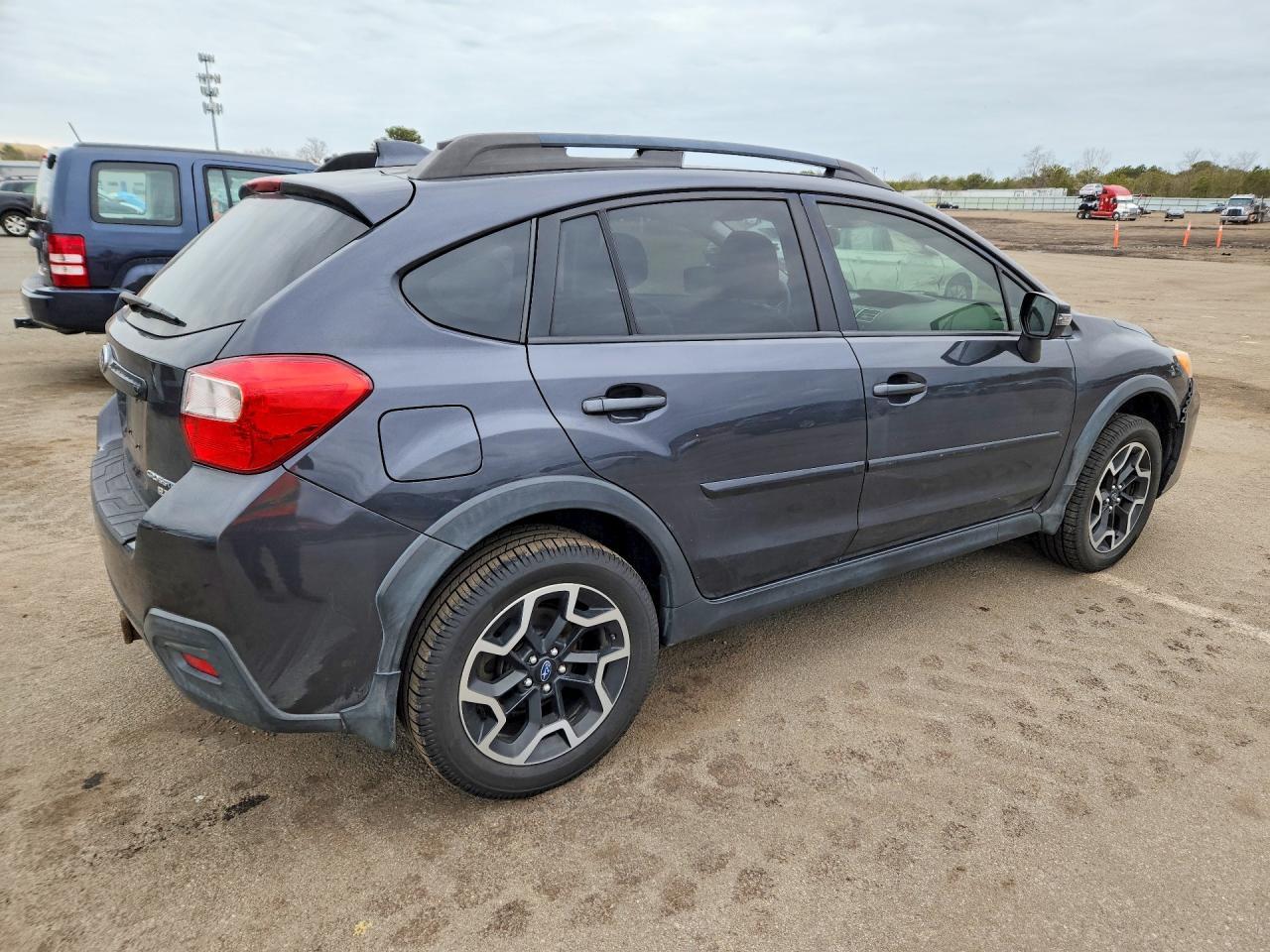 2016 Subaru Crosstrek Limited - Image 3
