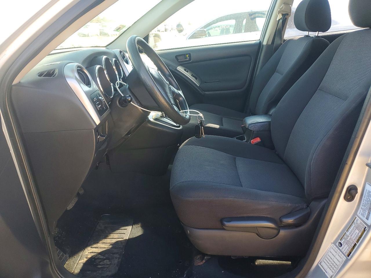 2005 Pontiac Vibe - Image 7