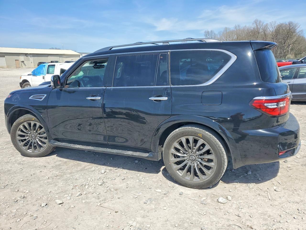 2023 Nissan Armada Platinum - Image 2