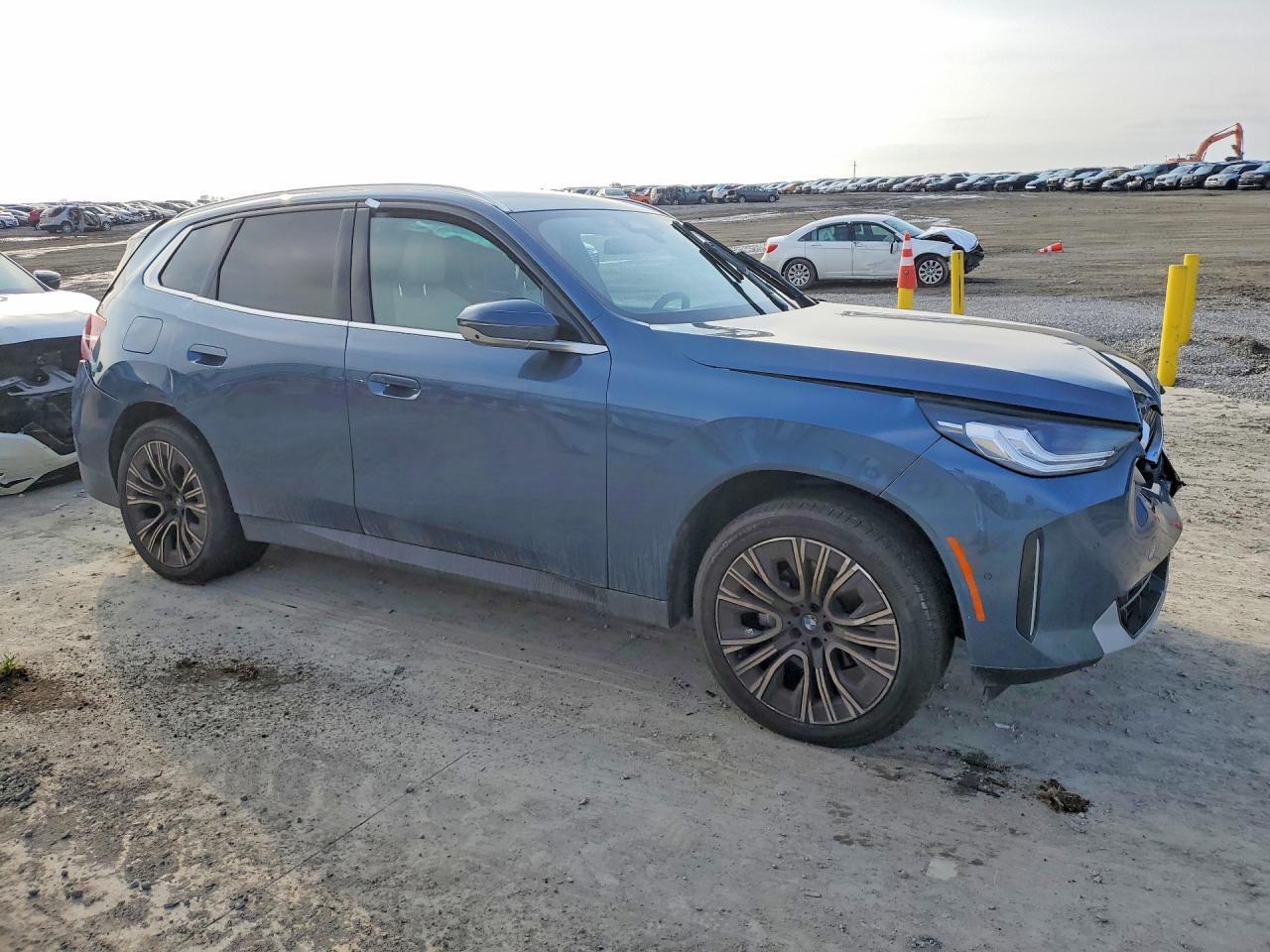 2025 BMW X3 30 xDrive - Image 4