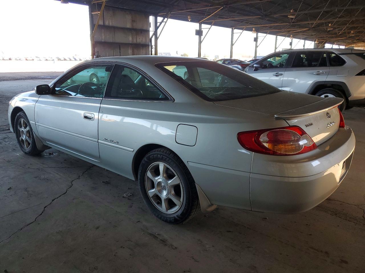2002 Toyota Camry Solara Sle V6 - Image 2
