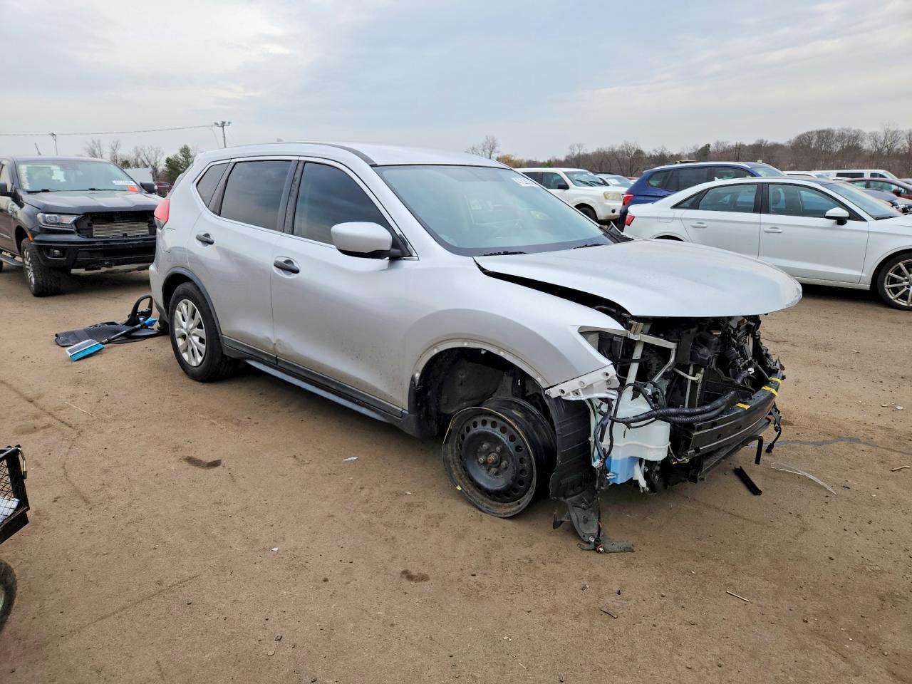 2017 Nissan Rogue S - Фото 4