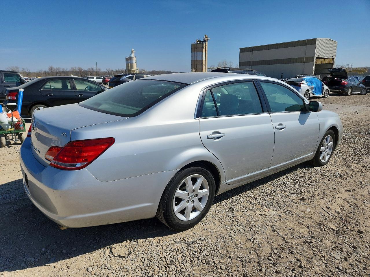 2007 Toyota Avalon Xl - Image 3