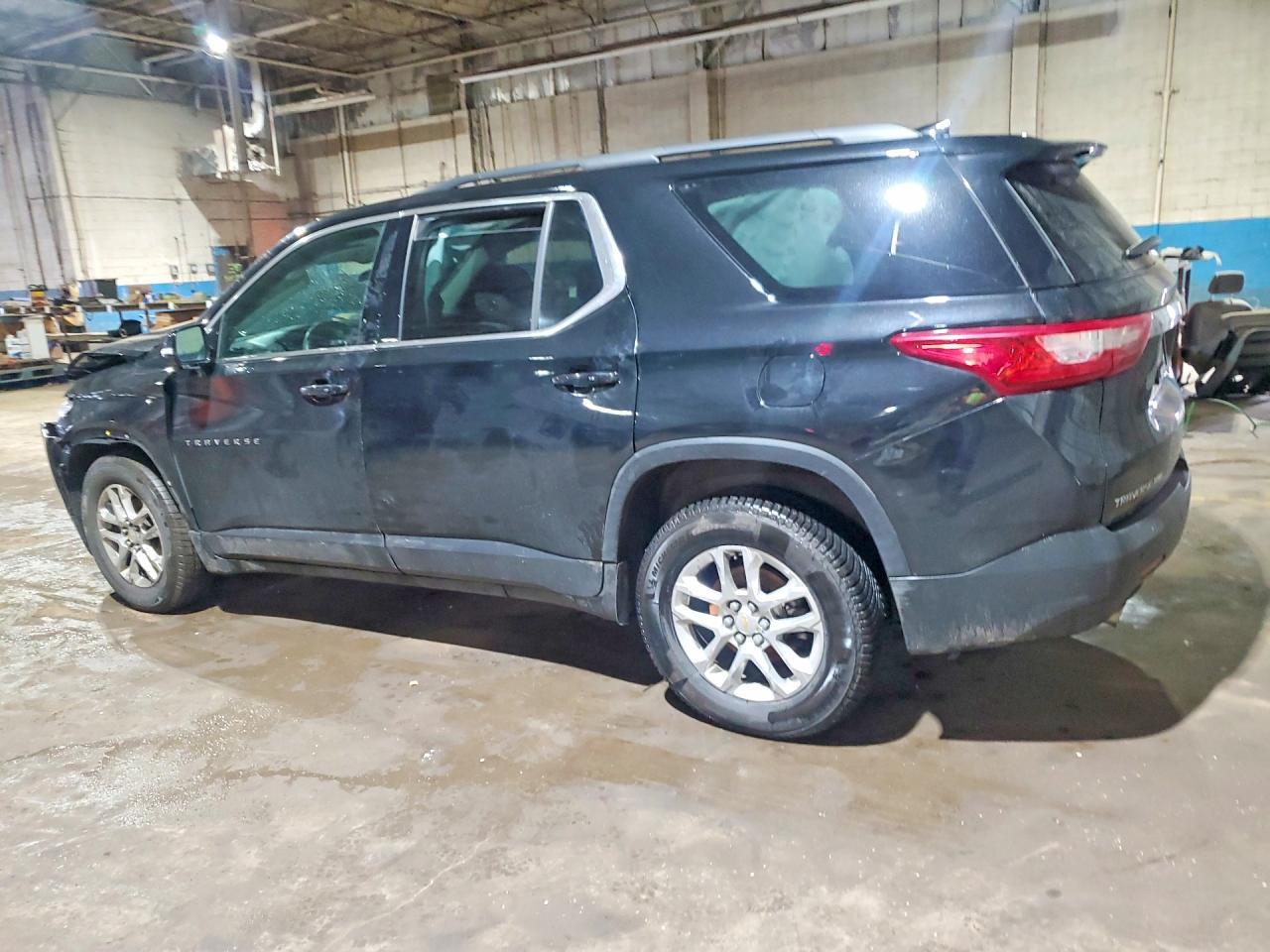 2019 Chevrolet Traverse Lt - Фото 2