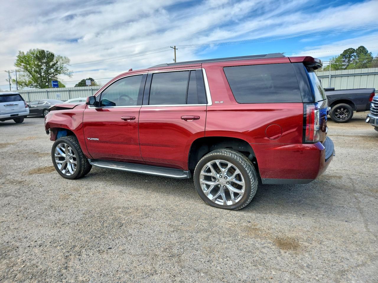 2020 GMC Yukon Sle - Image 2