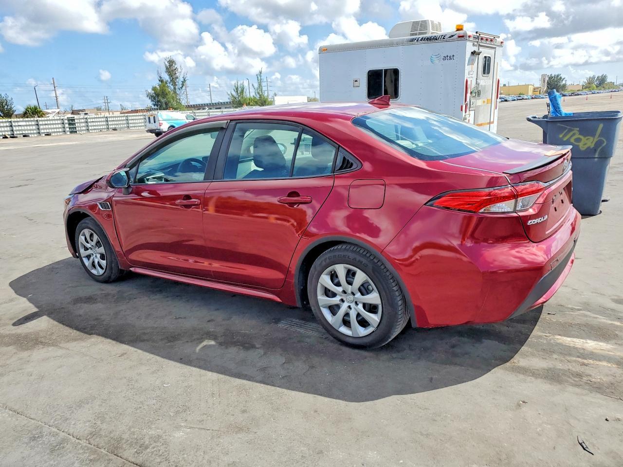 2022 Toyota Corolla Le - Image 2