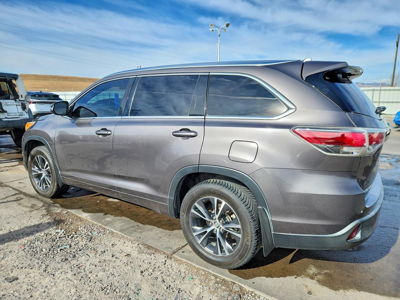 2016 Toyota Highlander Xle - Фото 2